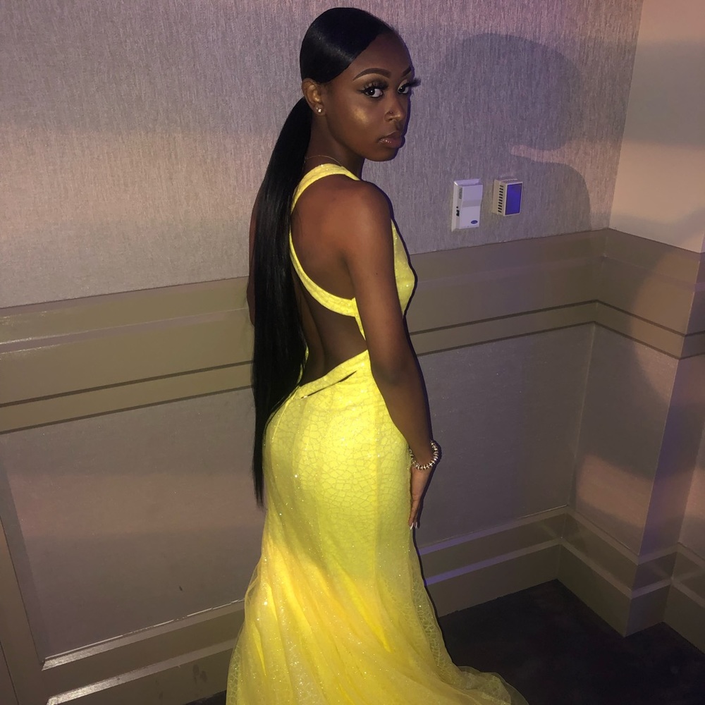 Prom dress! - Picture 2 of 4